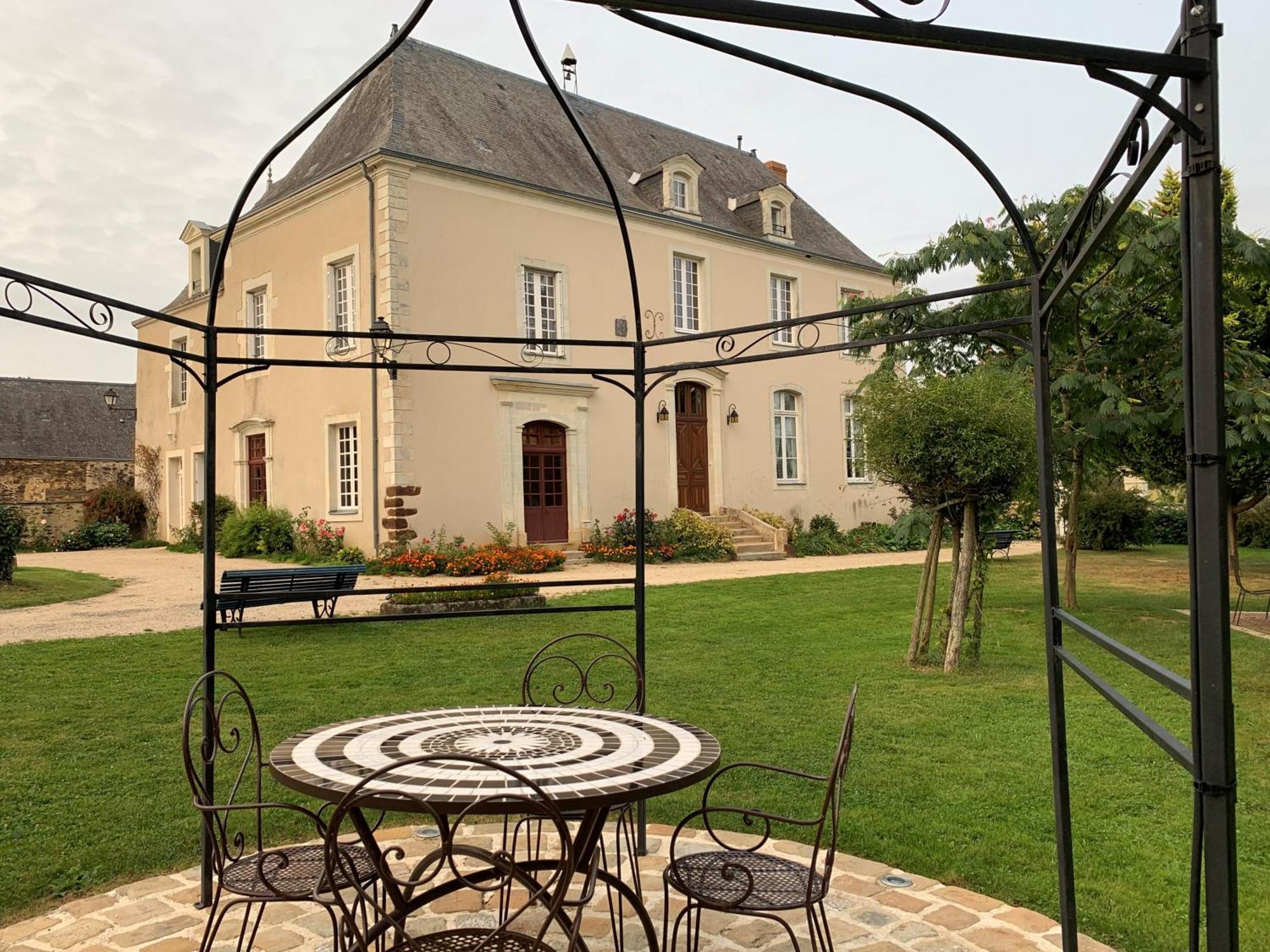 Bed and Breakfast Le Bas Chitray Ménil Exteriér fotografie