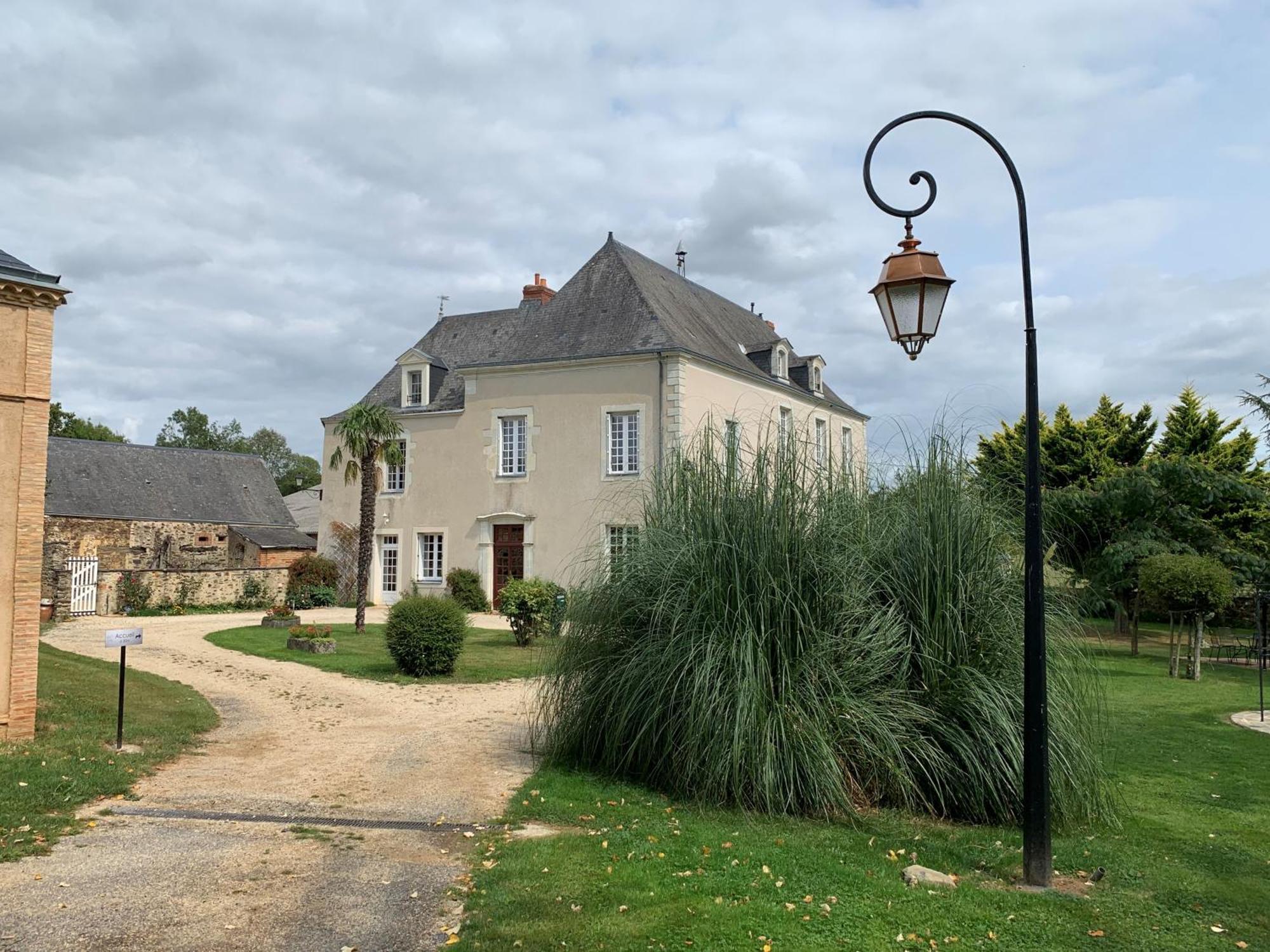 Bed and Breakfast Le Bas Chitray Ménil Exteriér fotografie